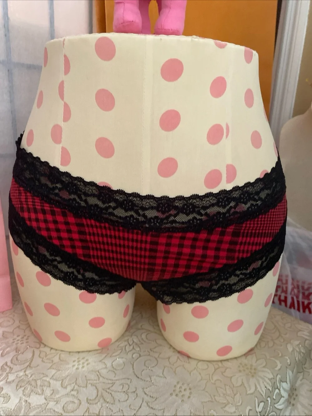 Victoria’s Secret NWT/NOS’14 Wom M Cheeky Culotte Red/Blk Lace Edge Bikini Panty